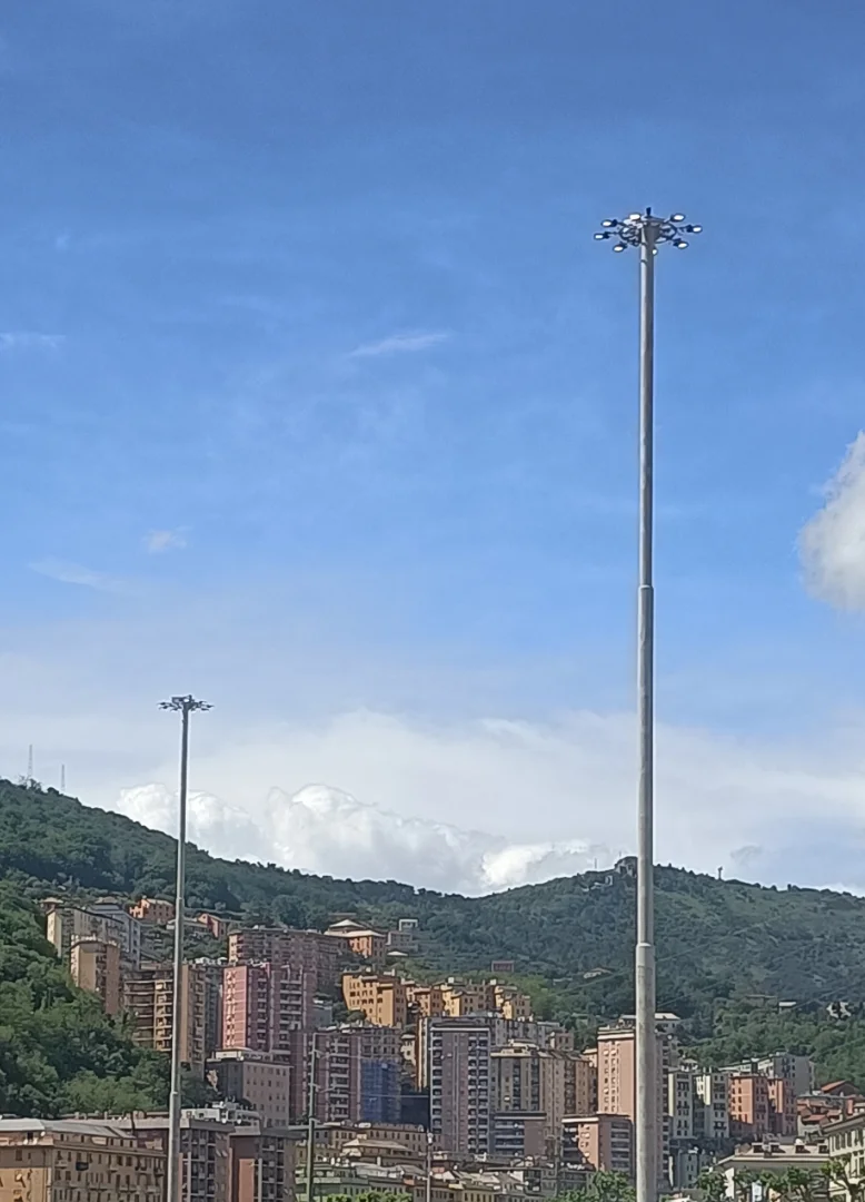 Refitting e revisione strutturale di torri faro