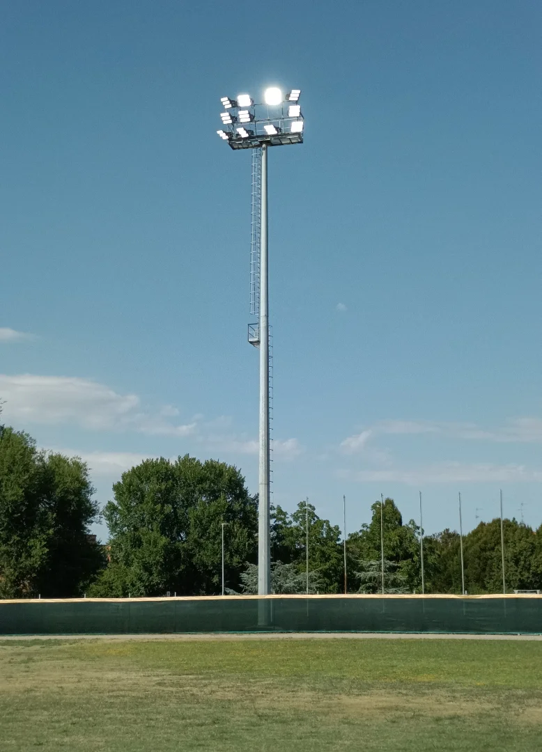 Relamping di torri faro con proiettori a led